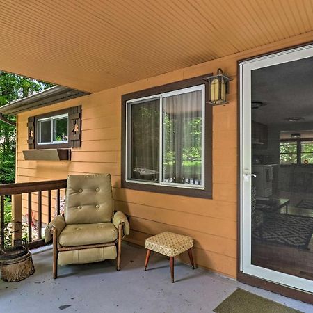 Vintage Creekside Cottage With Hot Tub And Grill! Maggie Valley Exterior foto