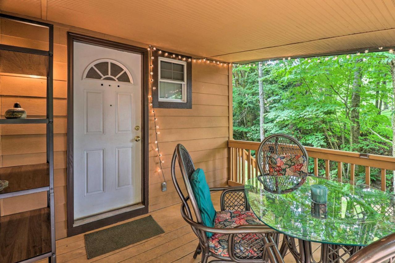 Vintage Creekside Cottage With Hot Tub And Grill! Maggie Valley Exterior foto