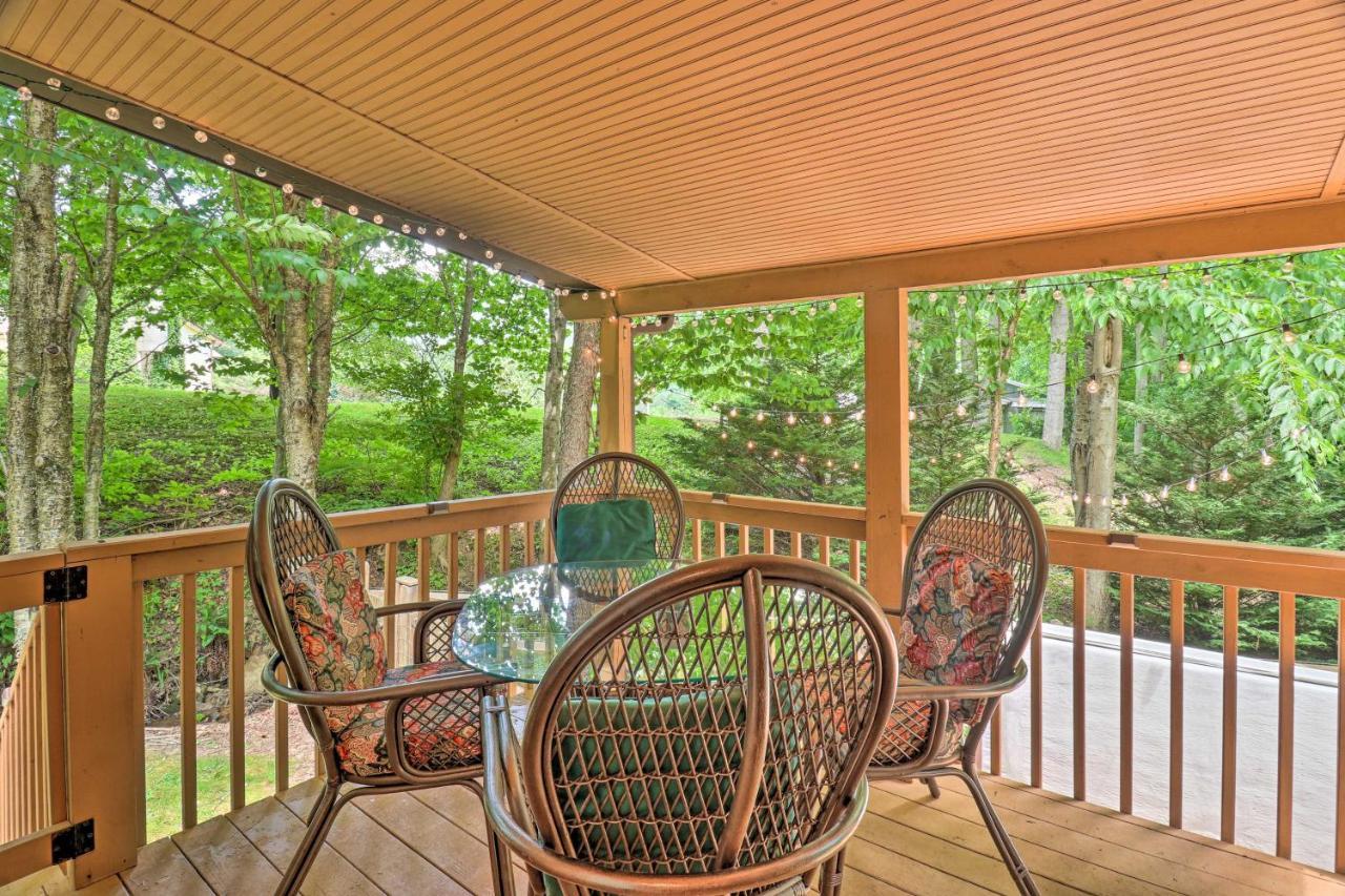 Vintage Creekside Cottage With Hot Tub And Grill! Maggie Valley Exterior foto